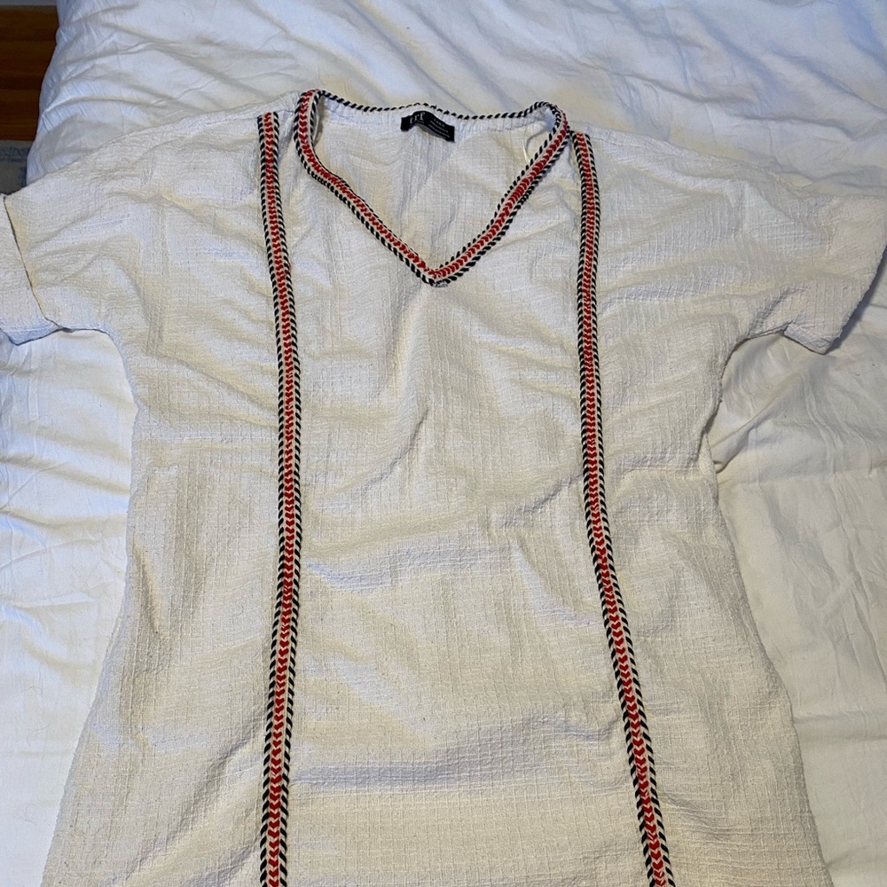 Zara casual vacation mini dress with border detail